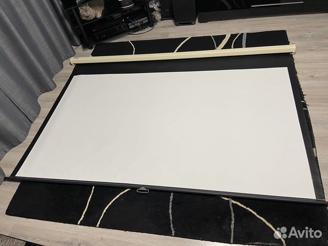 Экран Luma для проектора рулонный 106 дюймов