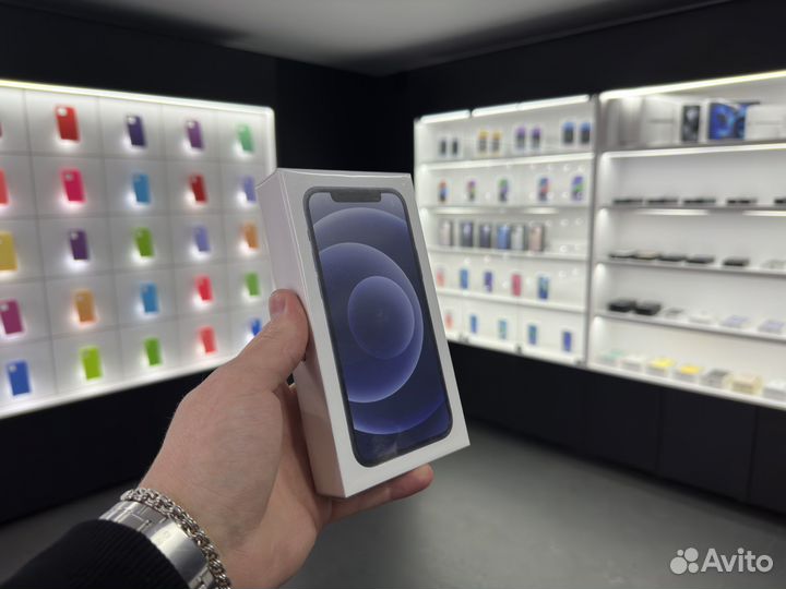 iPhone 12, 64 ГБ