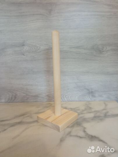 Диспенсер для бумажных полотенец