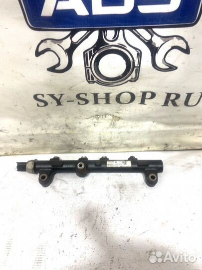 Топливная рампа рейка с датчиком Ssangyong Kyron 1