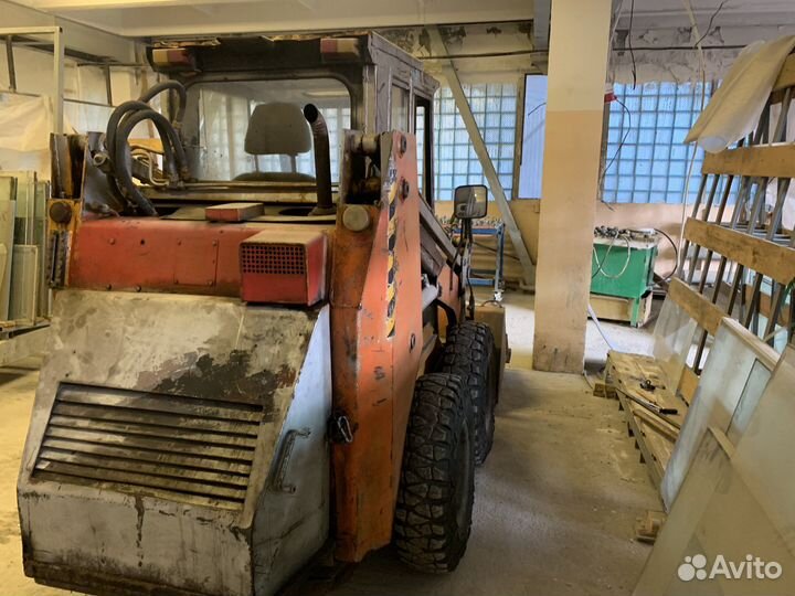 Мини-погрузчик Уралвагонзавод ПУМ-500, 1995