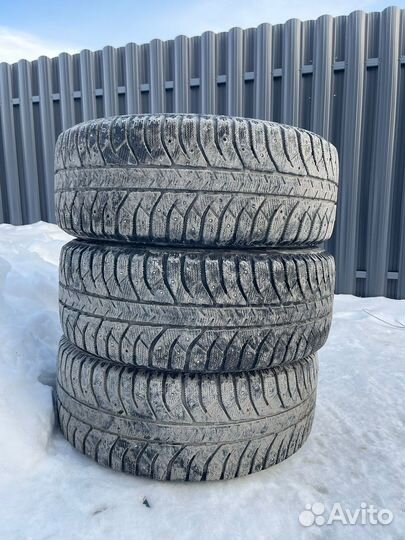 Bridgestone Ice Cruiser 7000 235/55 R17