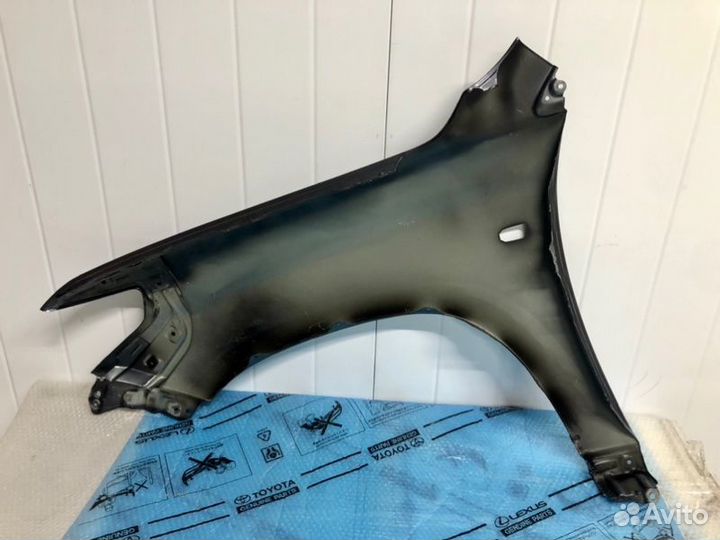 Крыло правое Toyota Lc 200 2008-2012