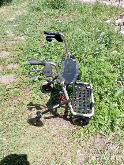 Ходунки для взрослых с колесами