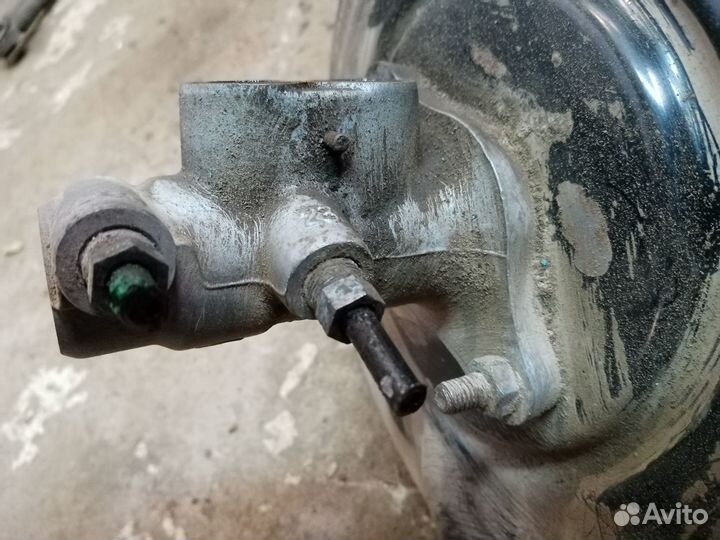 Главный тормозной цилиндр на Рено Лагуна 2006г