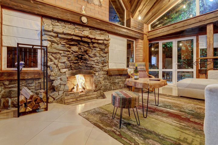 Дом 144 м² на участке 4 сот.