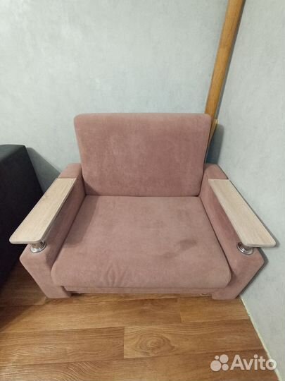 Диван прямой раскладной Новый, розовый