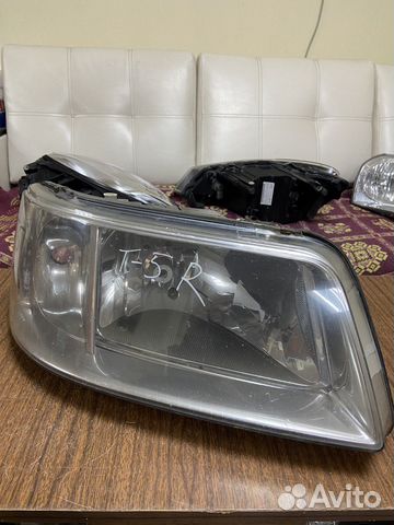 Фара правая Volkswagen Transporter T5 03-09 дорест