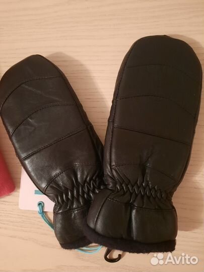 Шлем reima 52 белый, варежки новые кожанные