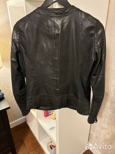 Кожаная куртка Massimo Dutti XS