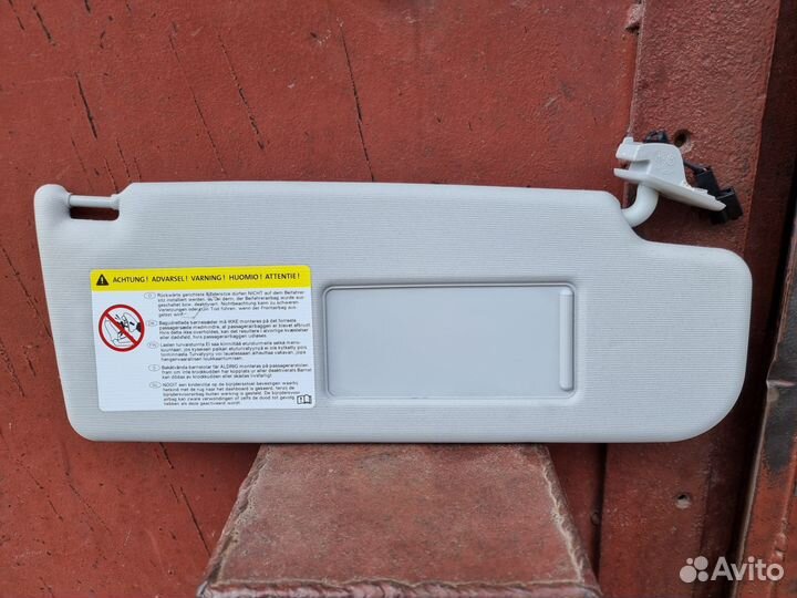 Козырек солнцезащитный правый Volkswagen Passat B6