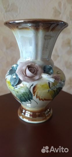 Ваза для цветов декоративная