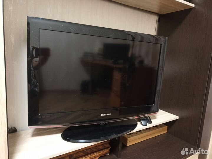 Телевизор Samsung LE32B450C4W
