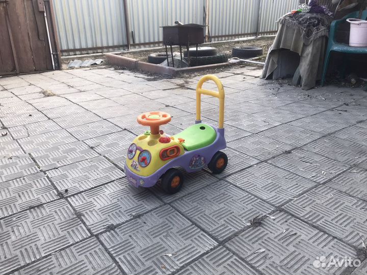 Машинка каталка толокар