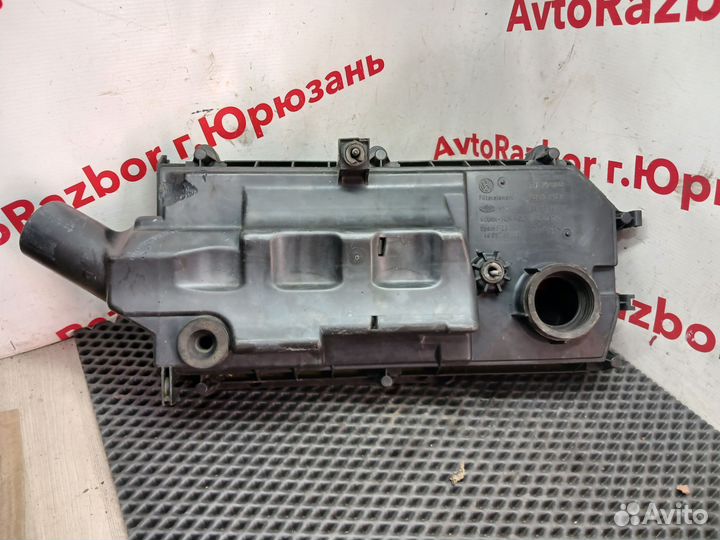 Корпус воздушного фильтра Skoda Octavia A4