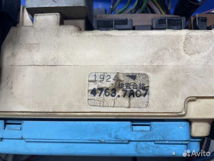 Блок предохранителей Mitsubishi Galant EA2W 2.0