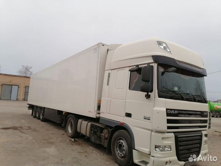 DAF XF 105.460 с полуприцепом, 2010