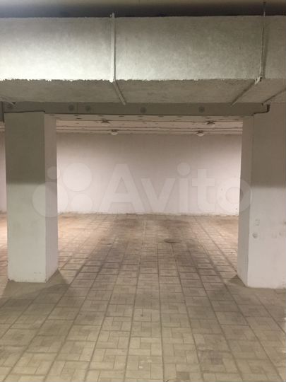 Машиноместо, 25 м²