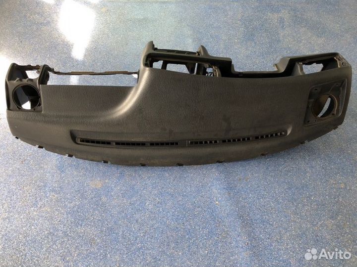Панель приборов (торпедо ) Volkswagen Golf 3
