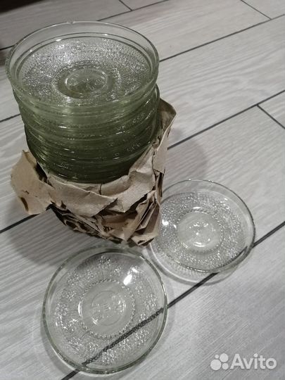 Стеклянные блюдца советских времен
