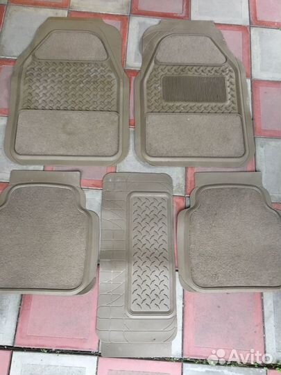 Ковры салона автомобиля