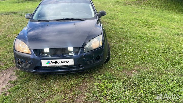 Ford Focus 2.0 МТ, 2006, битый, 236 000 км