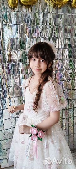 Нарядное платье для девочки 128