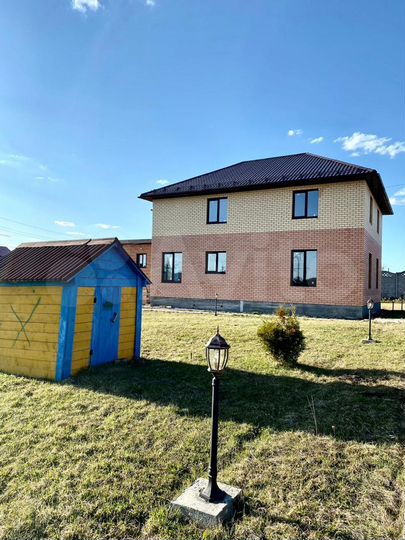 Коттедж 240 м² на участке 50 сот.