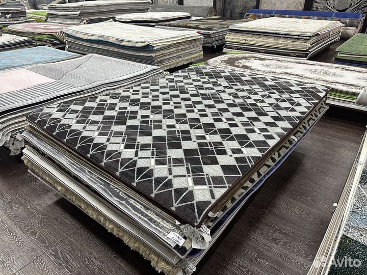 Ковер новый 1.6х2.3