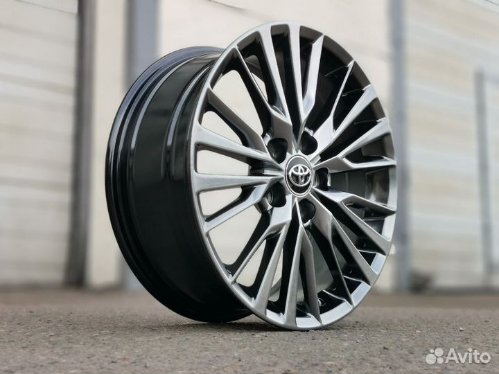 Диски r17 на toyota HyperBlack