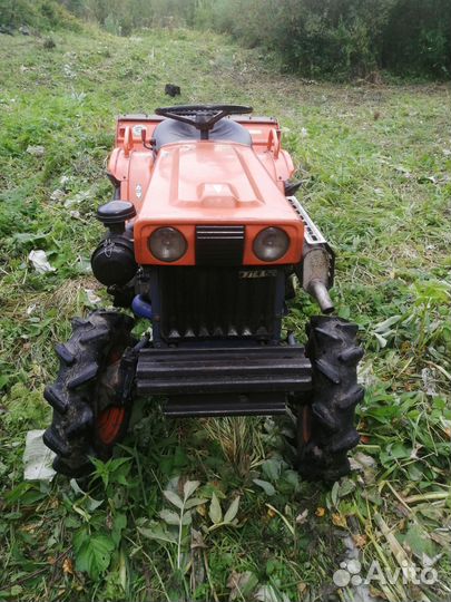 Мини-трактор Kubota B7000, 1990