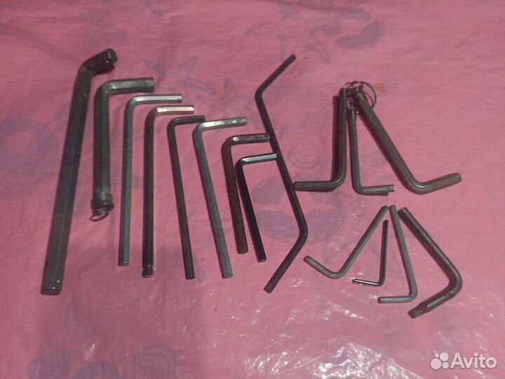 Ключи и запчасти к велосипедам