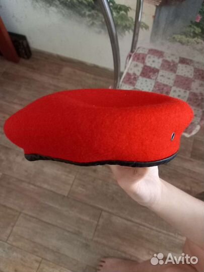 Продаётся берет новый, размер 55