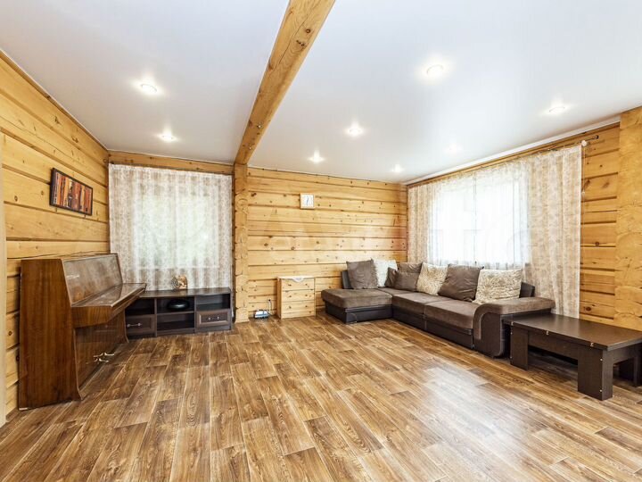 Коттедж 145 м² на участке 8 сот.