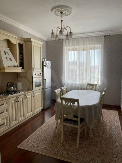 4-к. квартира, 107 м², 4/4 эт.