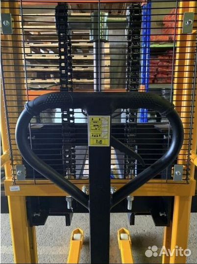 Штабелер с гп 1 тонна