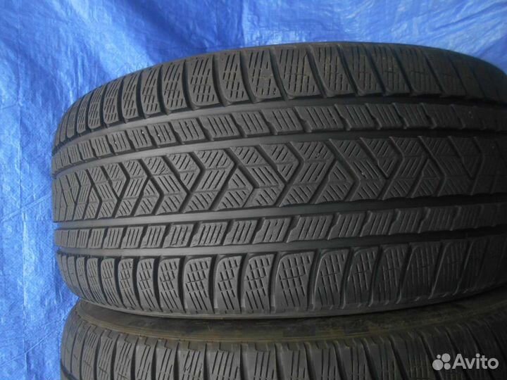 Pirelli Scorpion Winter 315/40 R21 и 275/45 R21