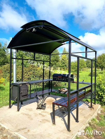Мангал с крышей