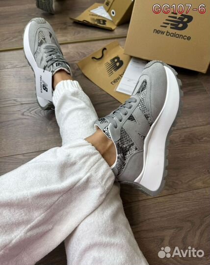 Кроссовки женские new balance