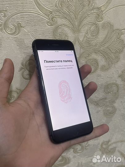 iPhone 8, 64 ГБ