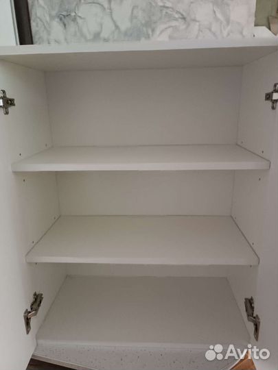 Шкафчик навесной