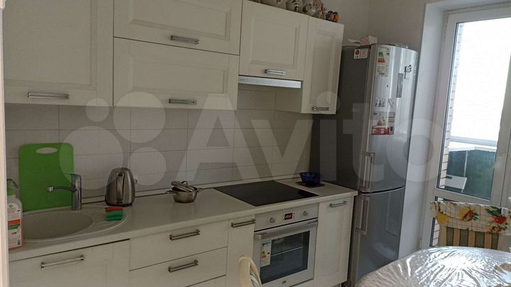 2-к. квартира, 55 м², 8/14 эт.