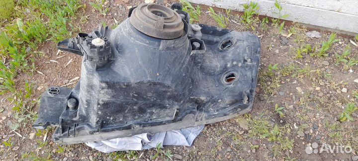 Передняя фара Паджеро 3 рейсталинг