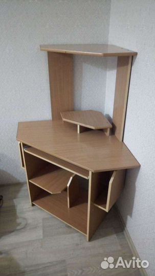 Компьютерный стол