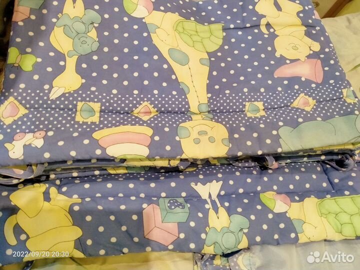 Комплект в детскую кроватку