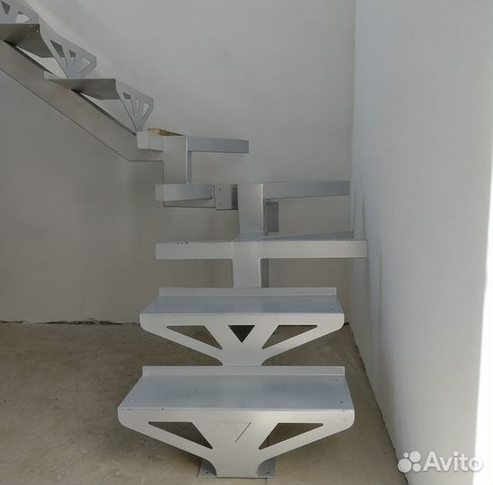 Металлическая лестница