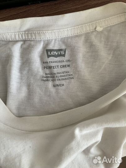 Футболка levis