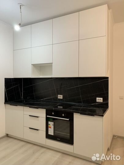 Кухня в студию до потолка ксп:16173