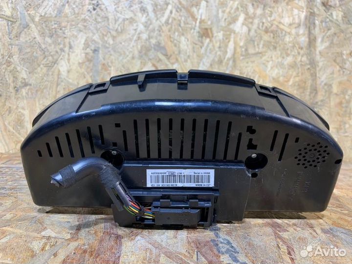 Панель приборов Volkswagen Passat B6 2005-2010