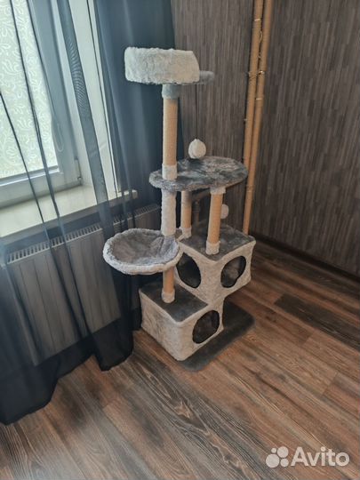 Домик для кошек с когдтеточкой